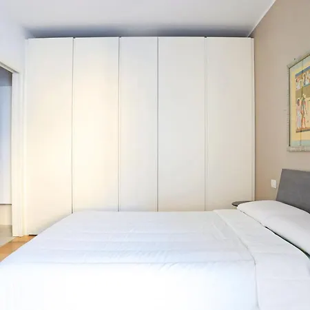 Porta Romana Elegant Apartamento *